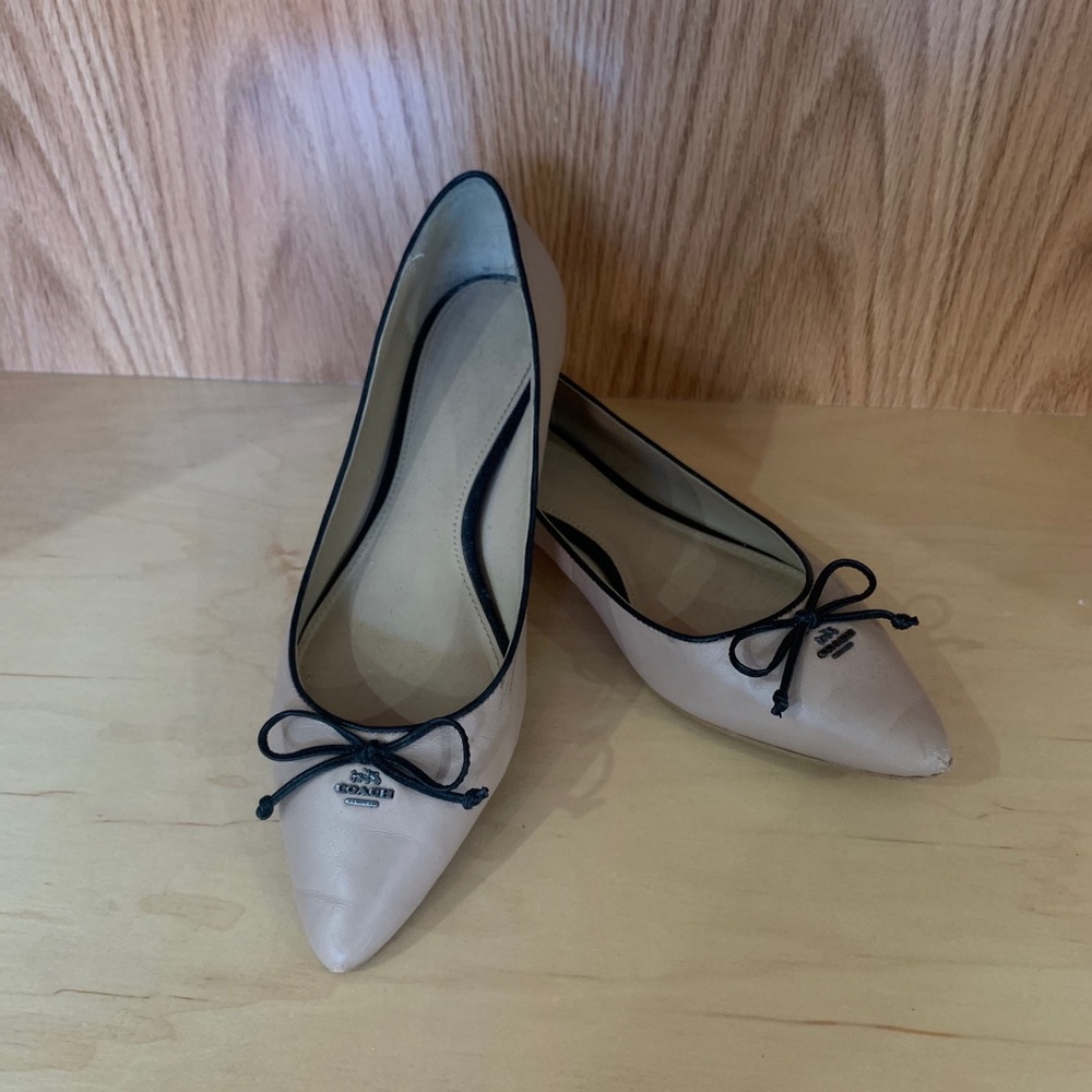 Coach flats